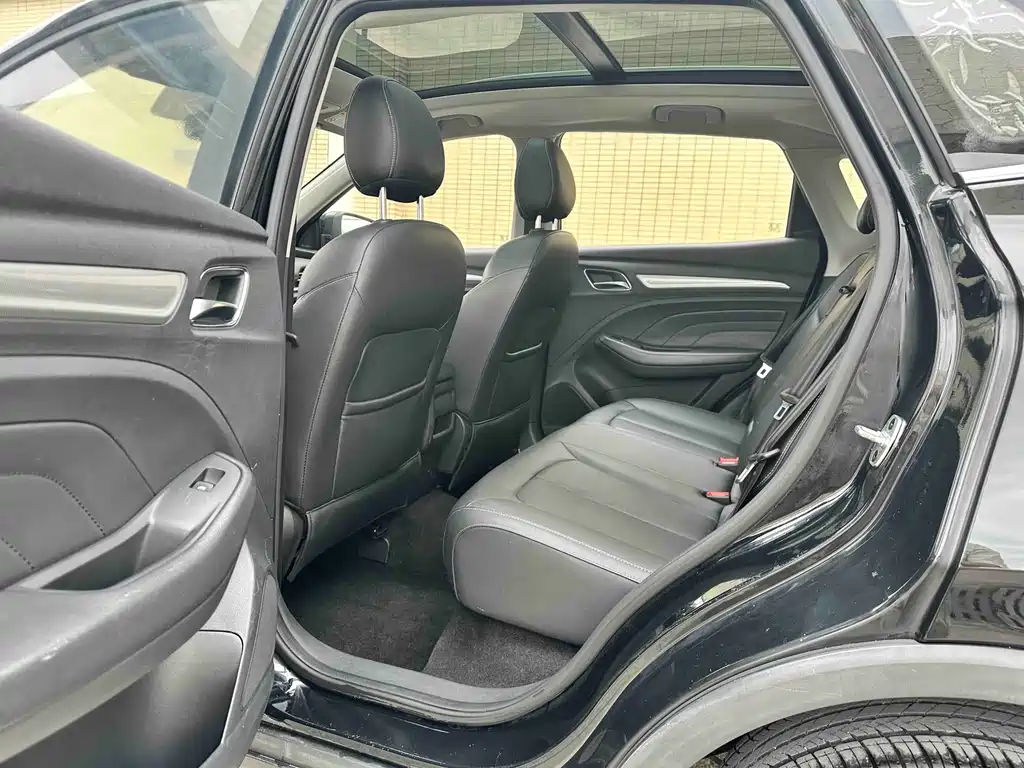Roewe RX3 2018 18T AT Smart