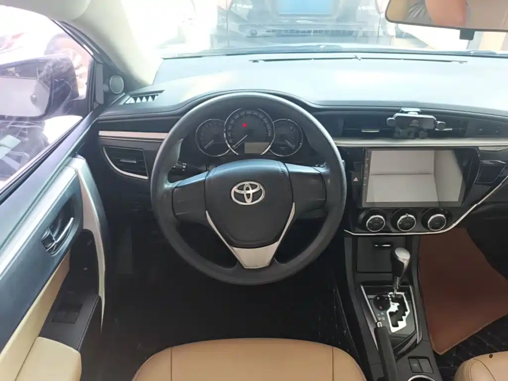 Toyota Corolla — миниатюра 11