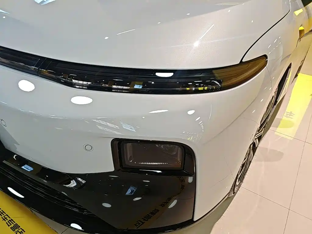 Leapmotor Ноль один. — миниатюра 24