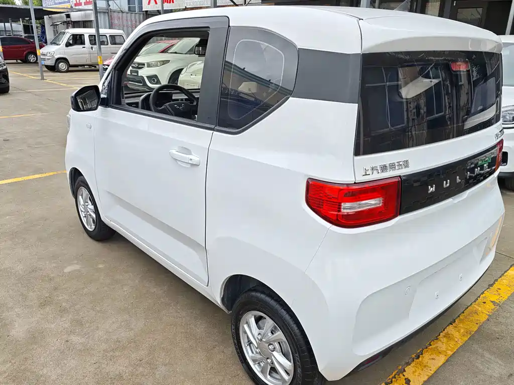 Wuling MINIEV — миниатюра 7