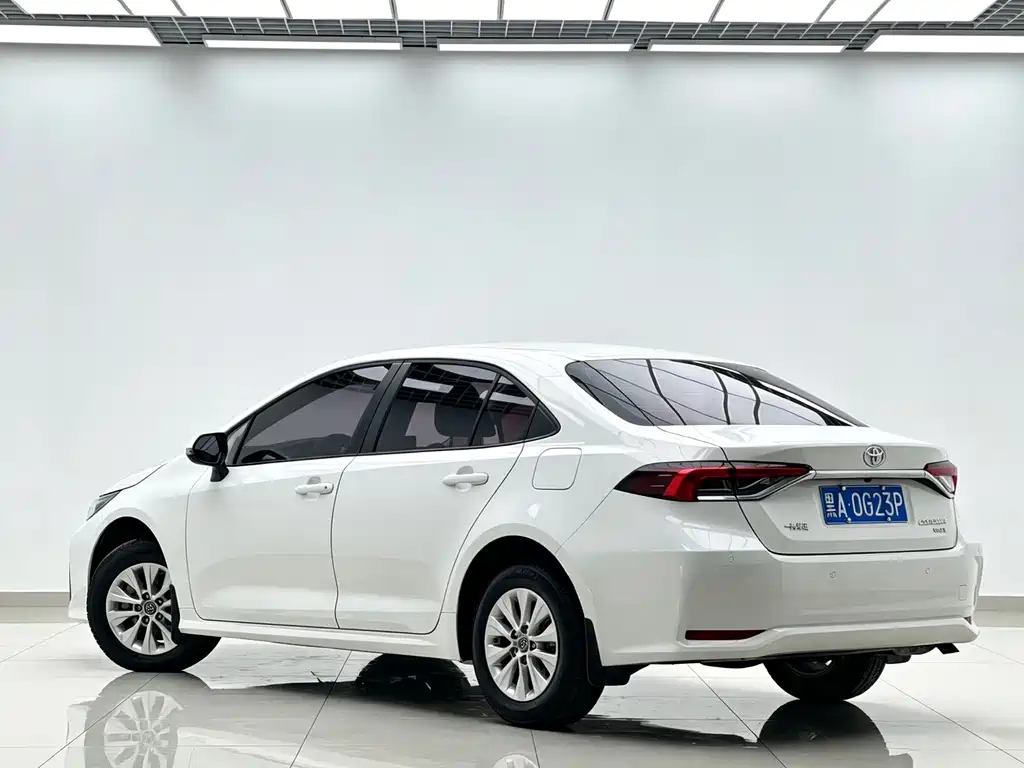 Toyota Corolla — миниатюра 5