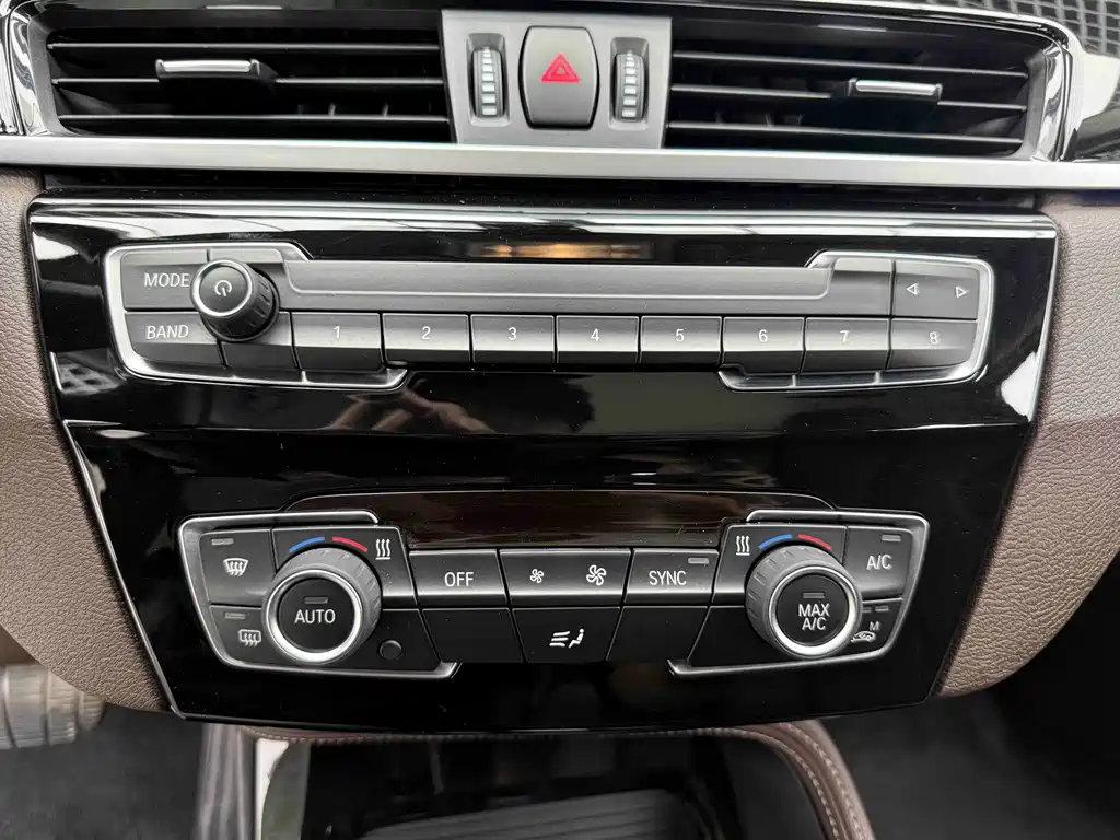 BMW X1 — миниатюра 14