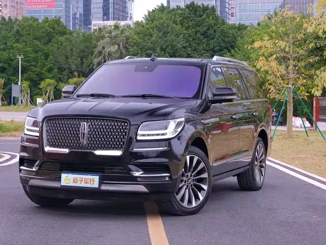 LINCOLN NAVIGATOR 2018