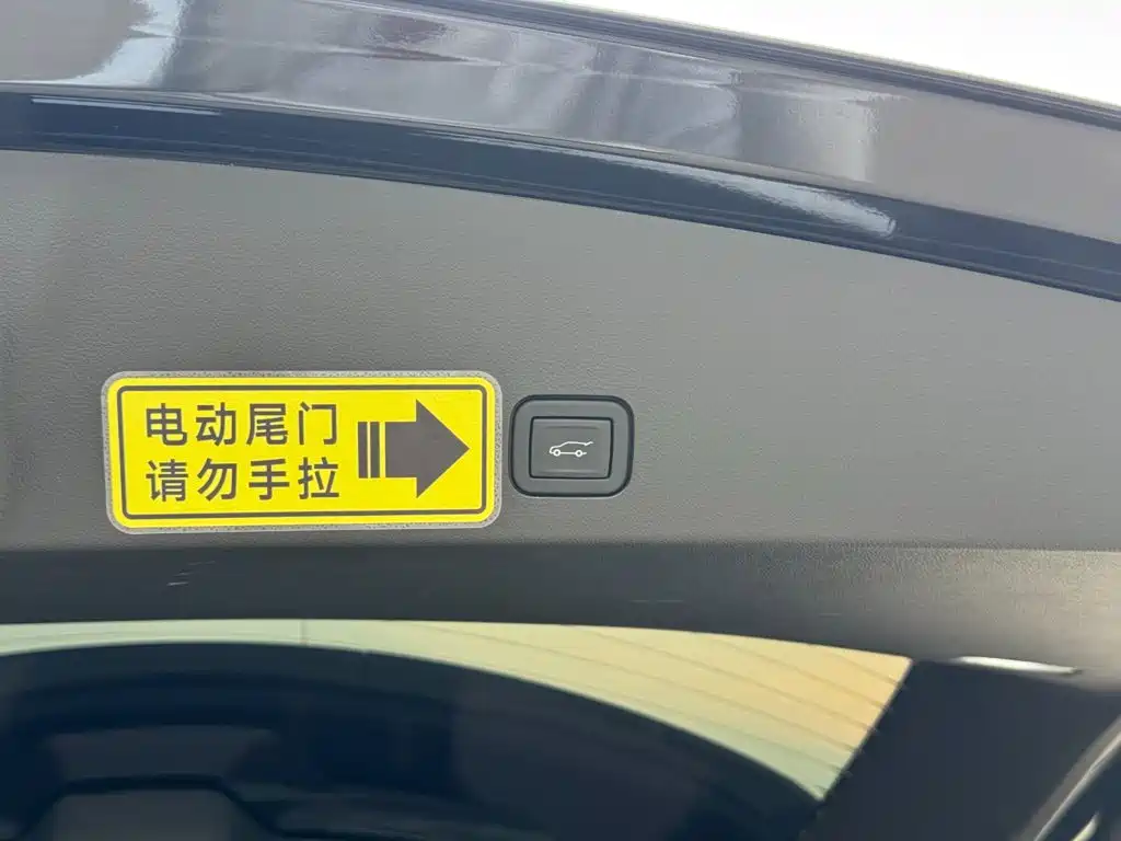 Cadillac XT6 — миниатюра 21