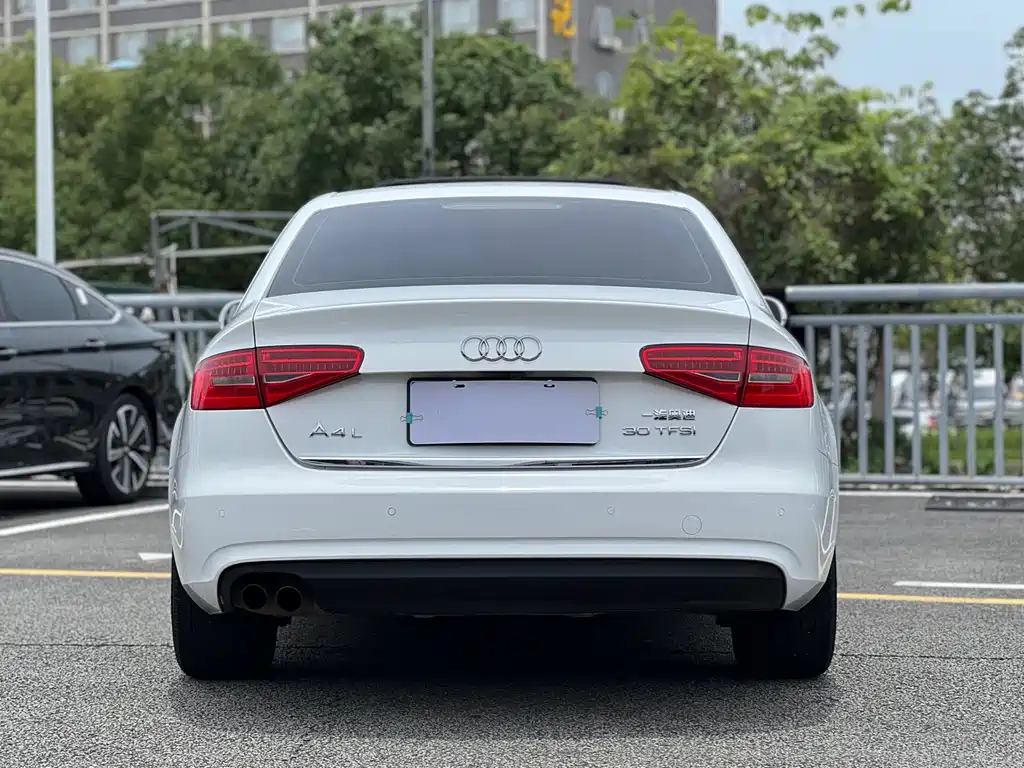 Audi A4L — миниатюра 8