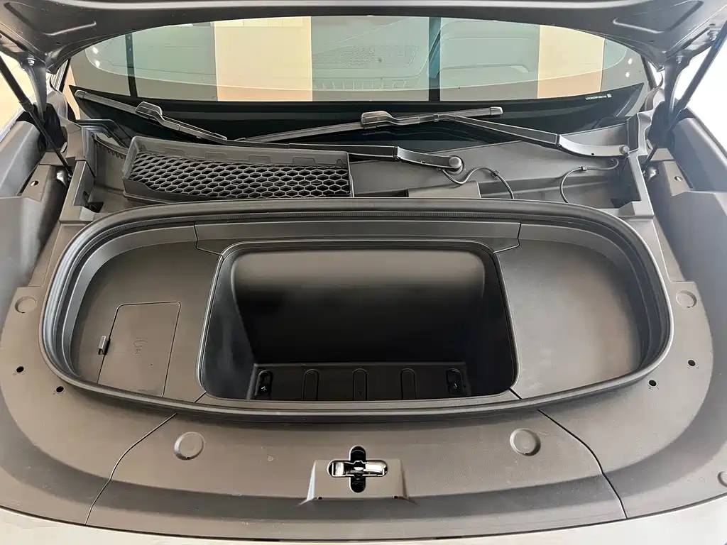 BYD L EV — миниатюра 15