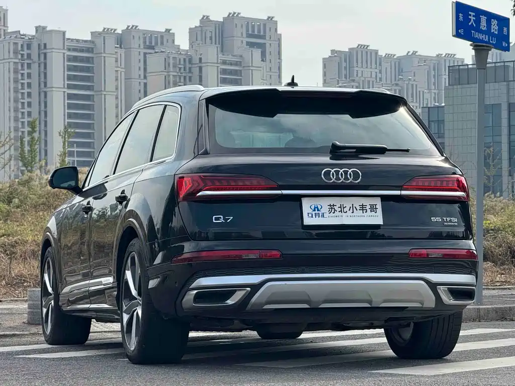 Audi Q7 — миниатюра 6