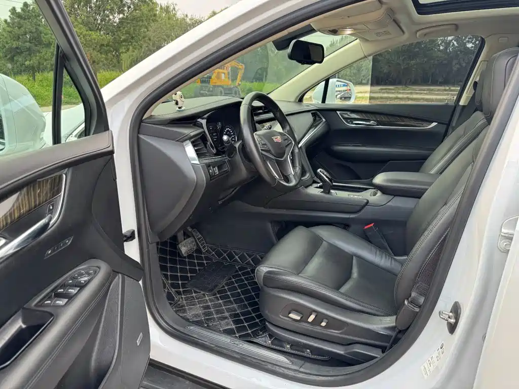 Cadillac XT5 — миниатюра 8