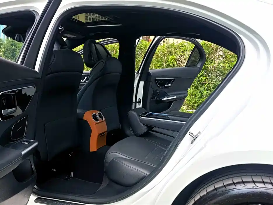 Mercedes-Benz C-Class C 2024 C 200 L Sport
