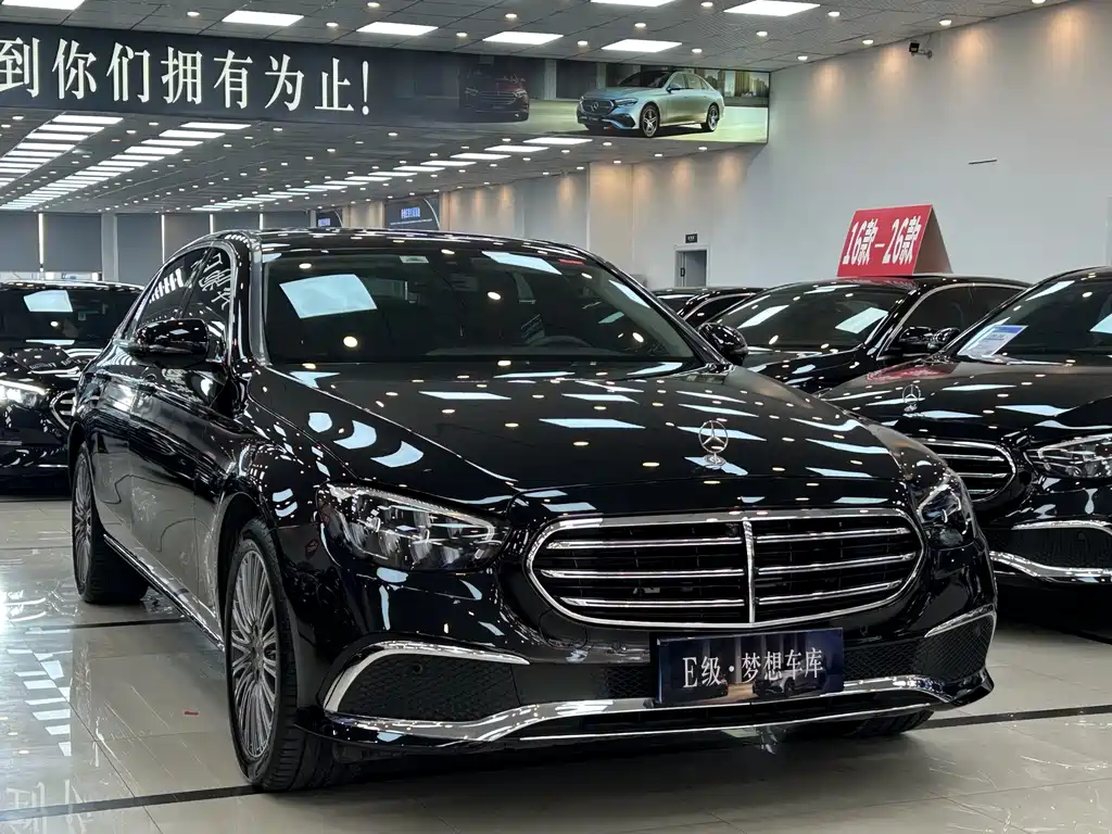 Mercedes-Benz E-Class — миниатюра 2