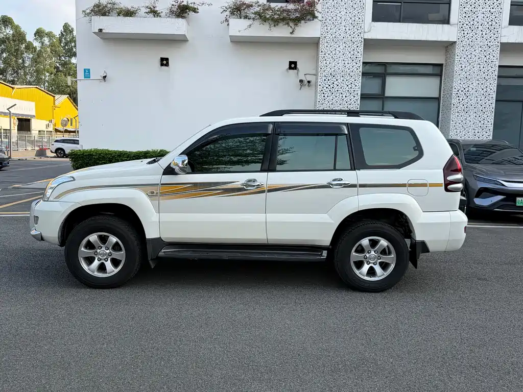 Toyota Prado (Import) — миниатюра 4