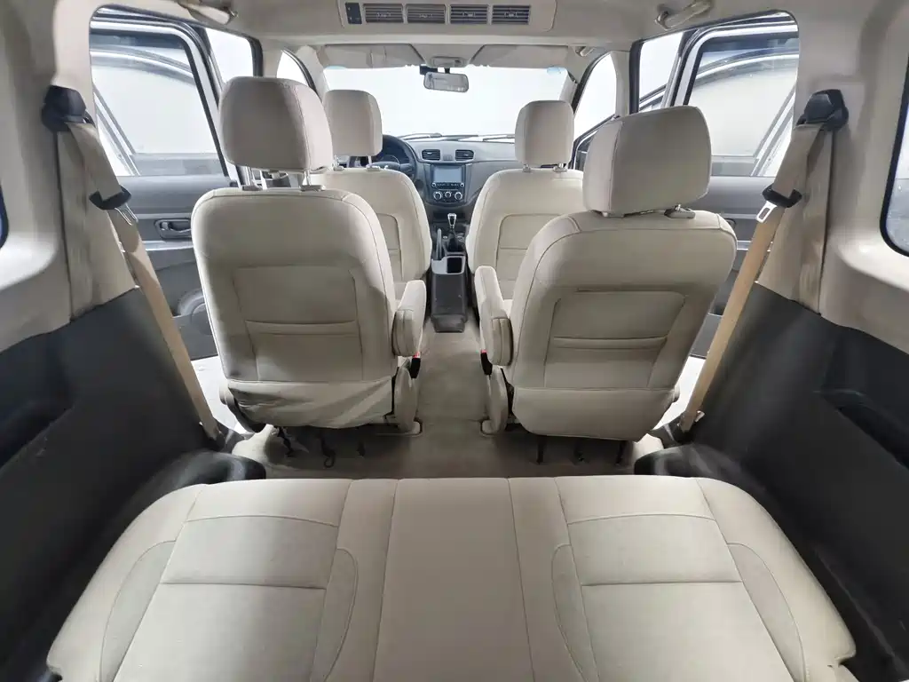 Wuling Hongguang — миниатюра 11