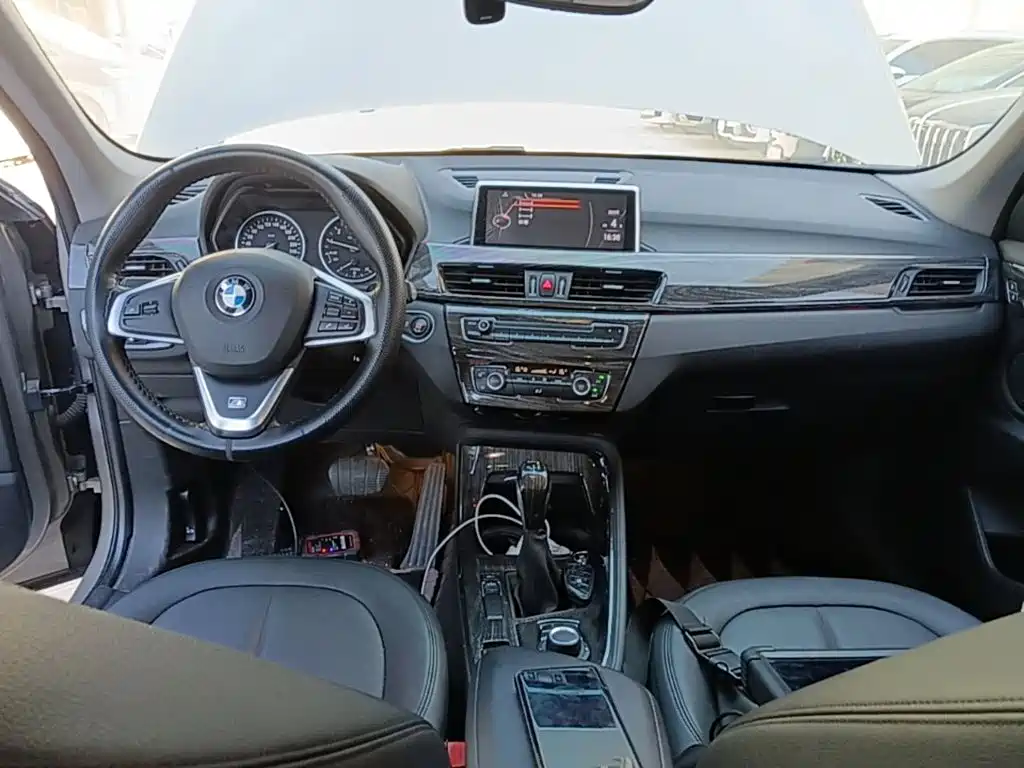 BMW X1 — миниатюра 10