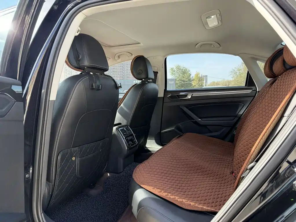 Volkswagen Passat — миниатюра 6