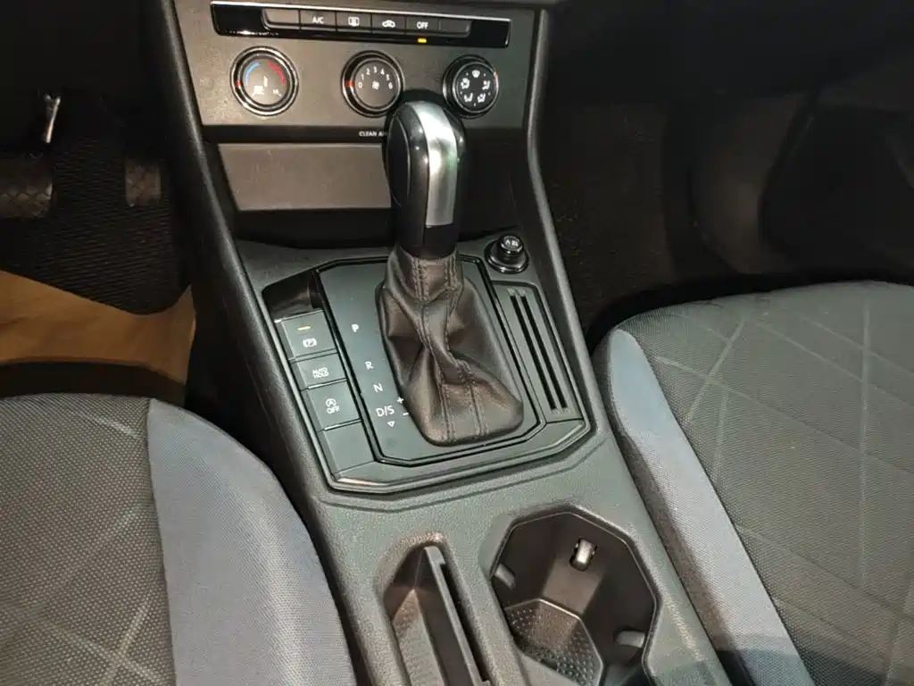 Volkswagen Lavida — миниатюра 14