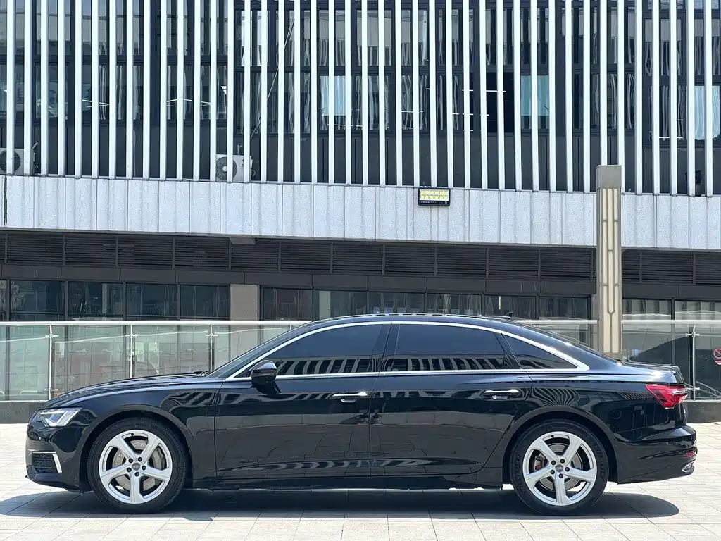 Audi A6L — миниатюра 9
