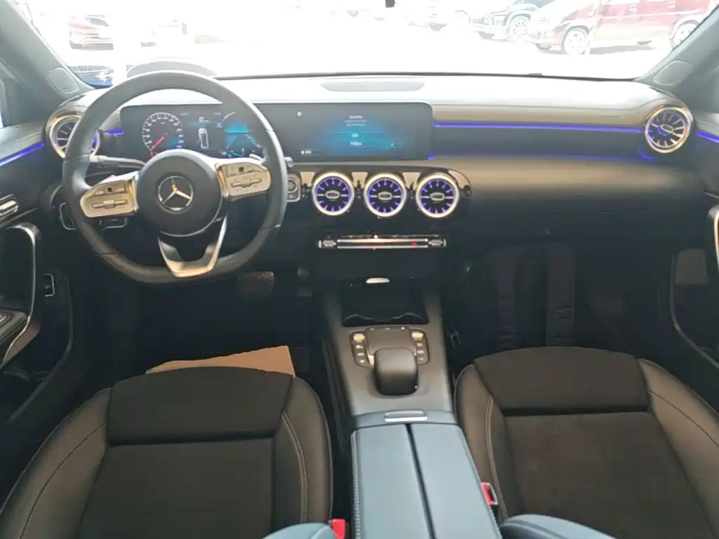 Mercedes-Benz A-Class — миниатюра 10