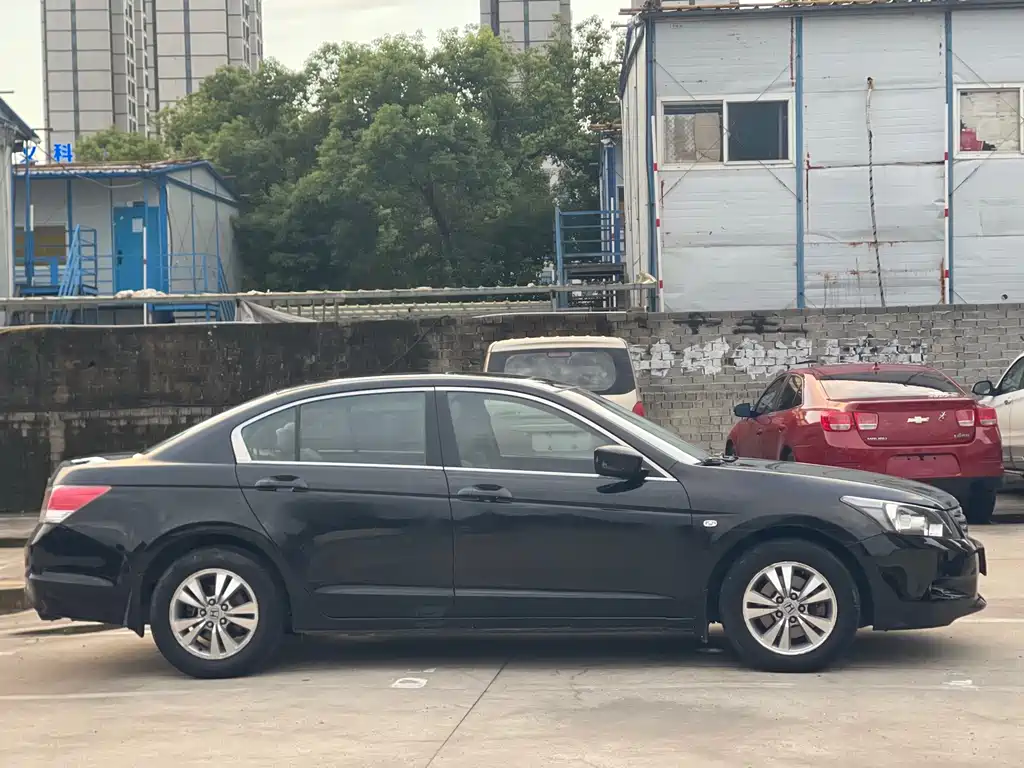 Honda Accord — миниатюра 11