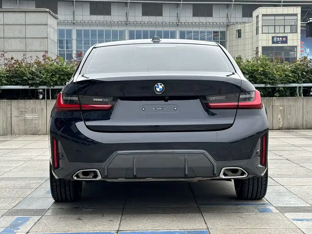BMW 3 Series — миниатюра 4