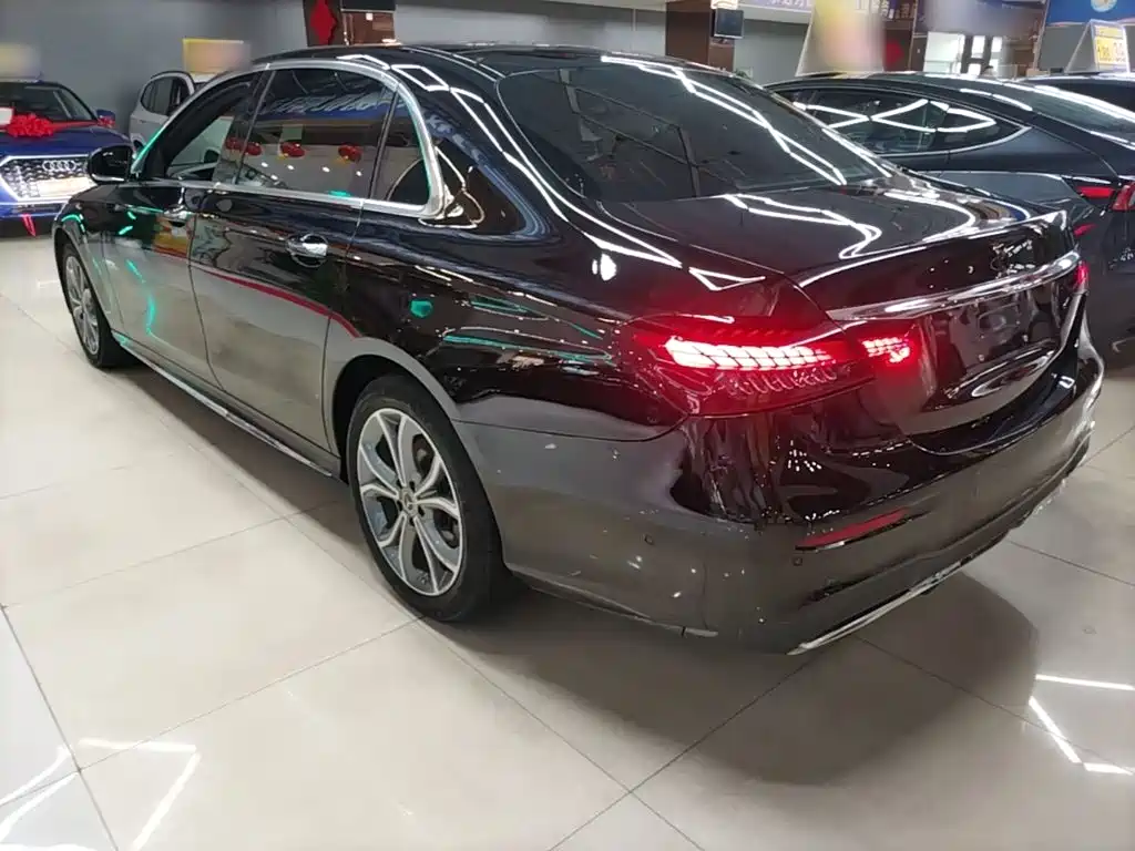 Mercedes-Benz E-Class — миниатюра 5