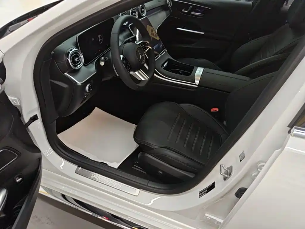 Mercedes-Benz C-Class — миниатюра 16