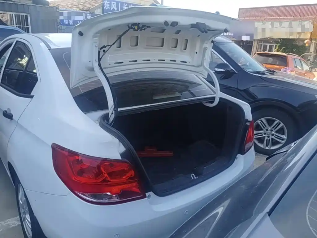 Chevrolet Sail — миниатюра 19