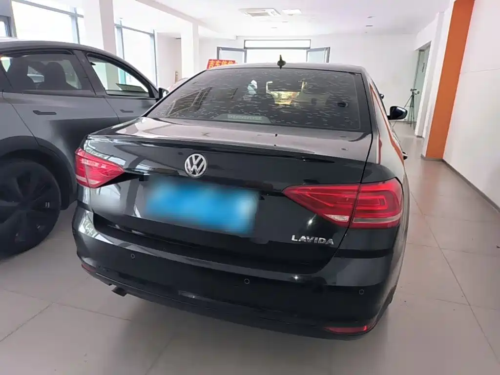 Volkswagen Lavida — миниатюра 6