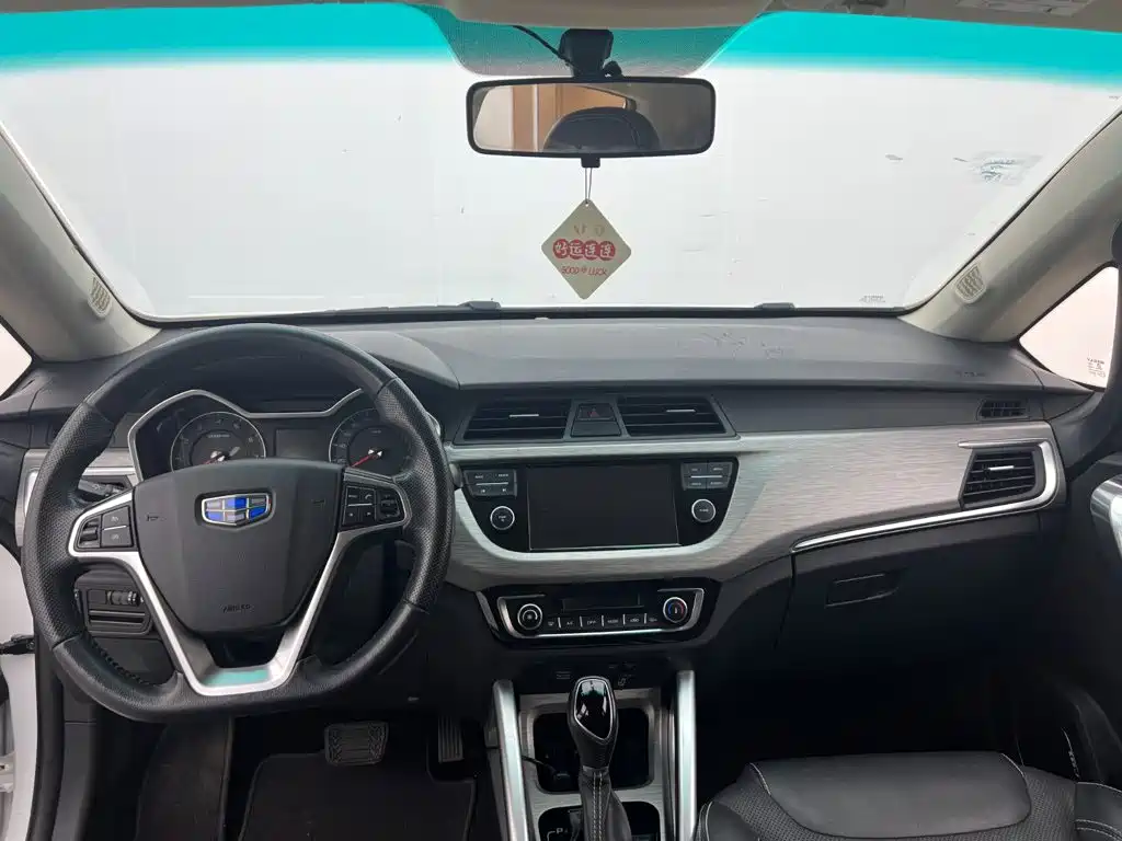 Geely Vision X3 — миниатюра 8