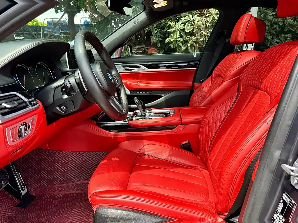 BMW 7 Series — миниатюра 5