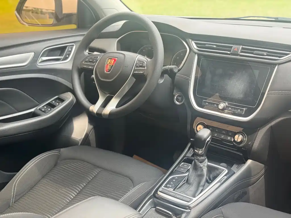 Roewe RX3 — миниатюра 12