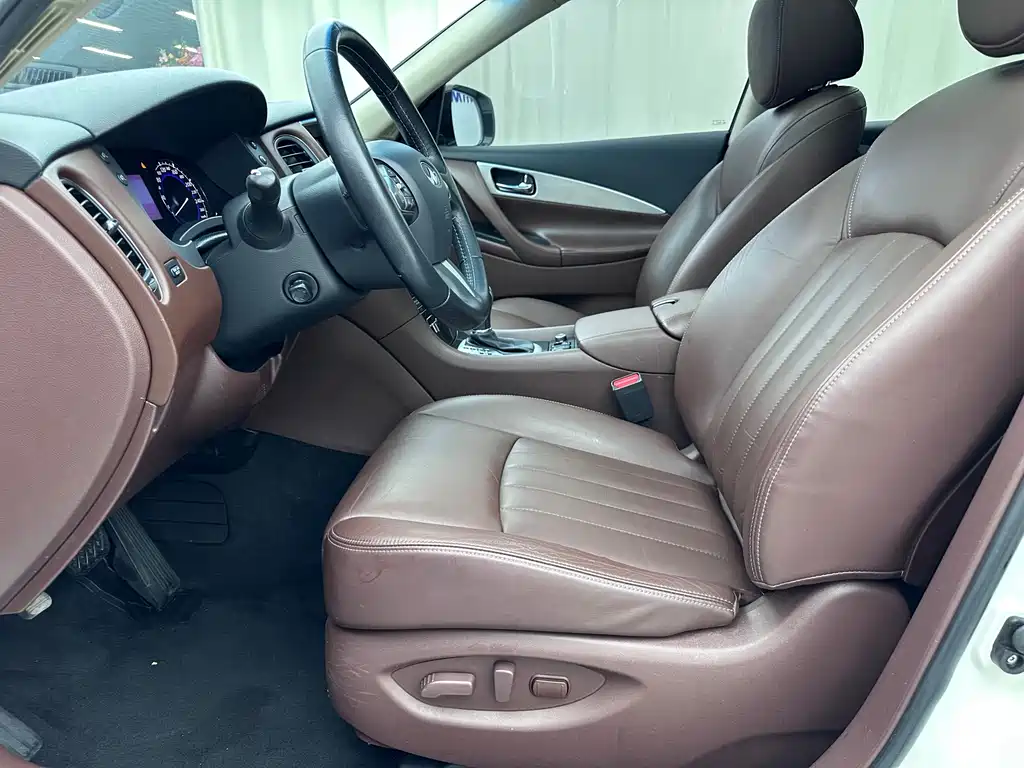 Infiniti QX50 — миниатюра 5
