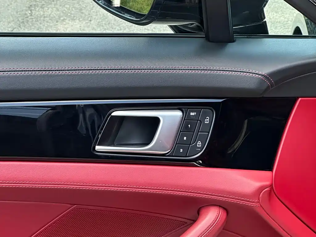 Porsche Panamera — миниатюра 26