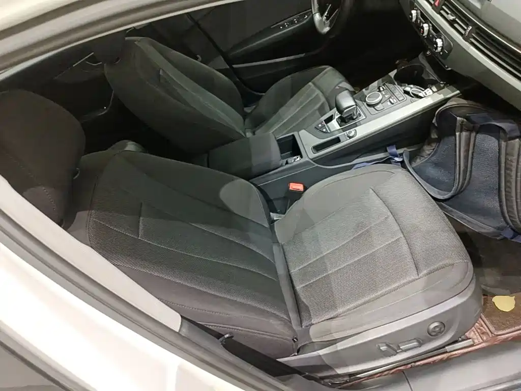 Audi A4L — миниатюра 25