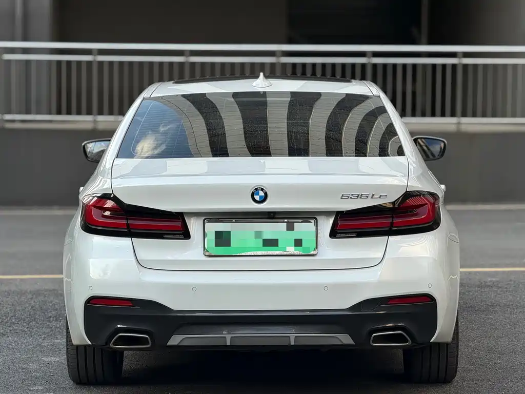BMW 5 Series New Energy — миниатюра 8