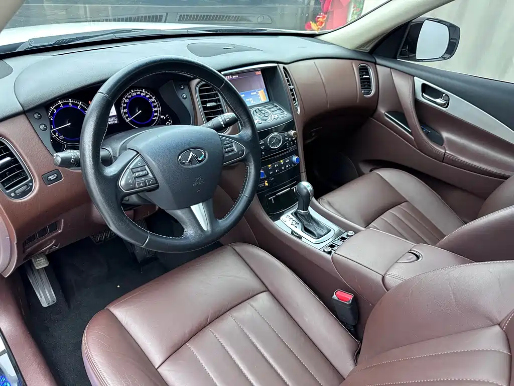 Infiniti QX50 — миниатюра 6