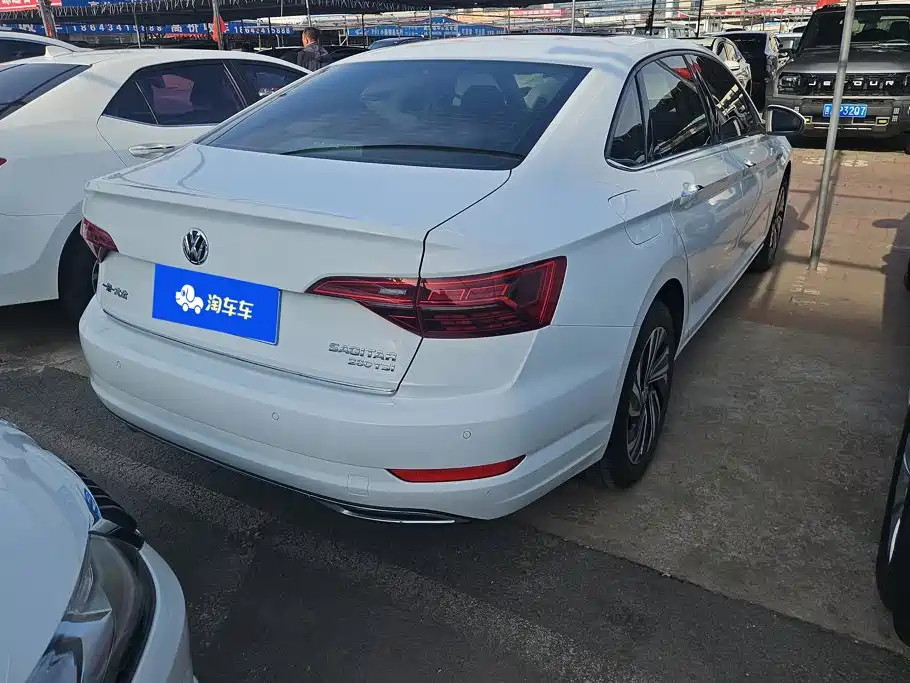Volkswagen Sagitar