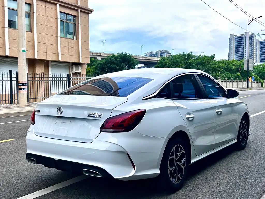 MG MG5 — миниатюра 8