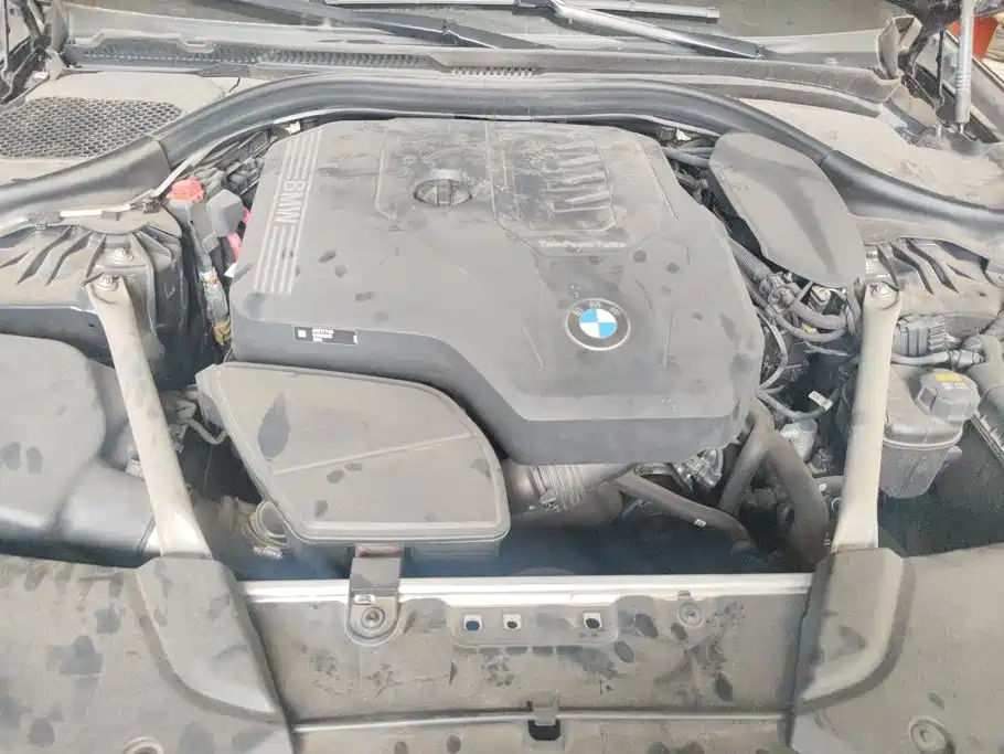BMW 5 Series — миниатюра 10