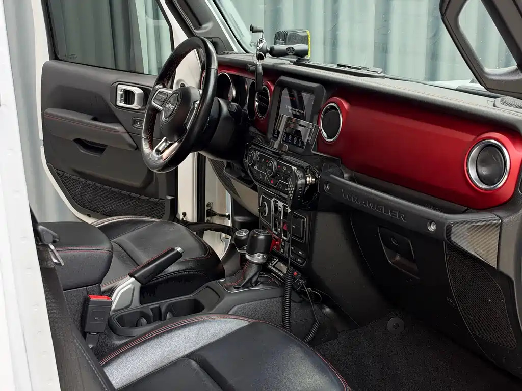 Jeep Wrangler — миниатюра 8