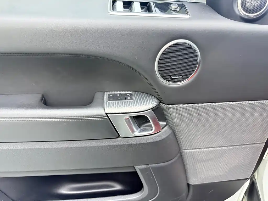 Land Rover Sport — миниатюра 12
