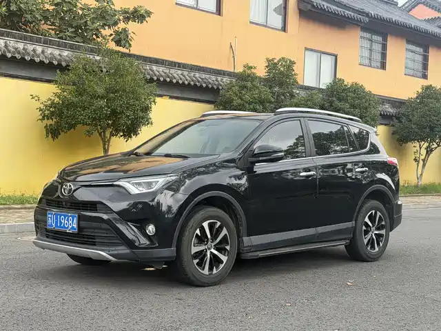 2017 Toyota RAV 4