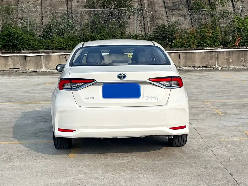 Toyota Corolla — миниатюра 5