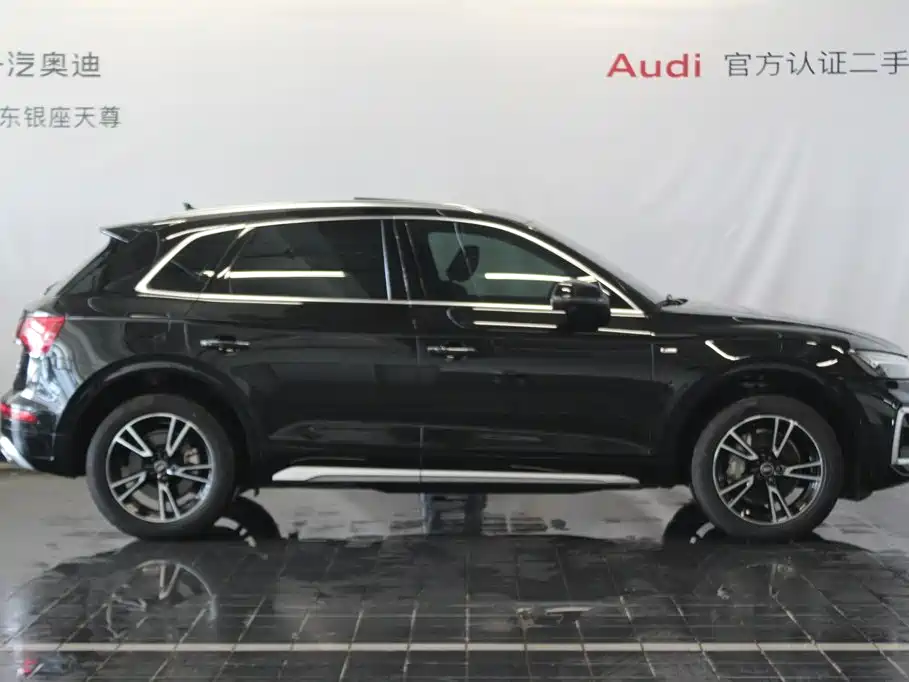 Audi Q5L id 4599700 из Китая 12