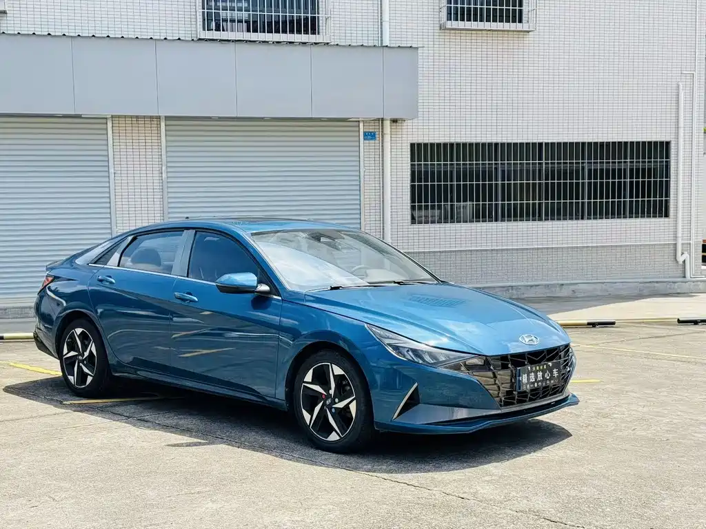 Hyundai Elantra — миниатюра 3