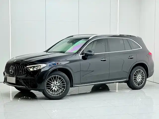 2025 Mercedes-Benz GLC