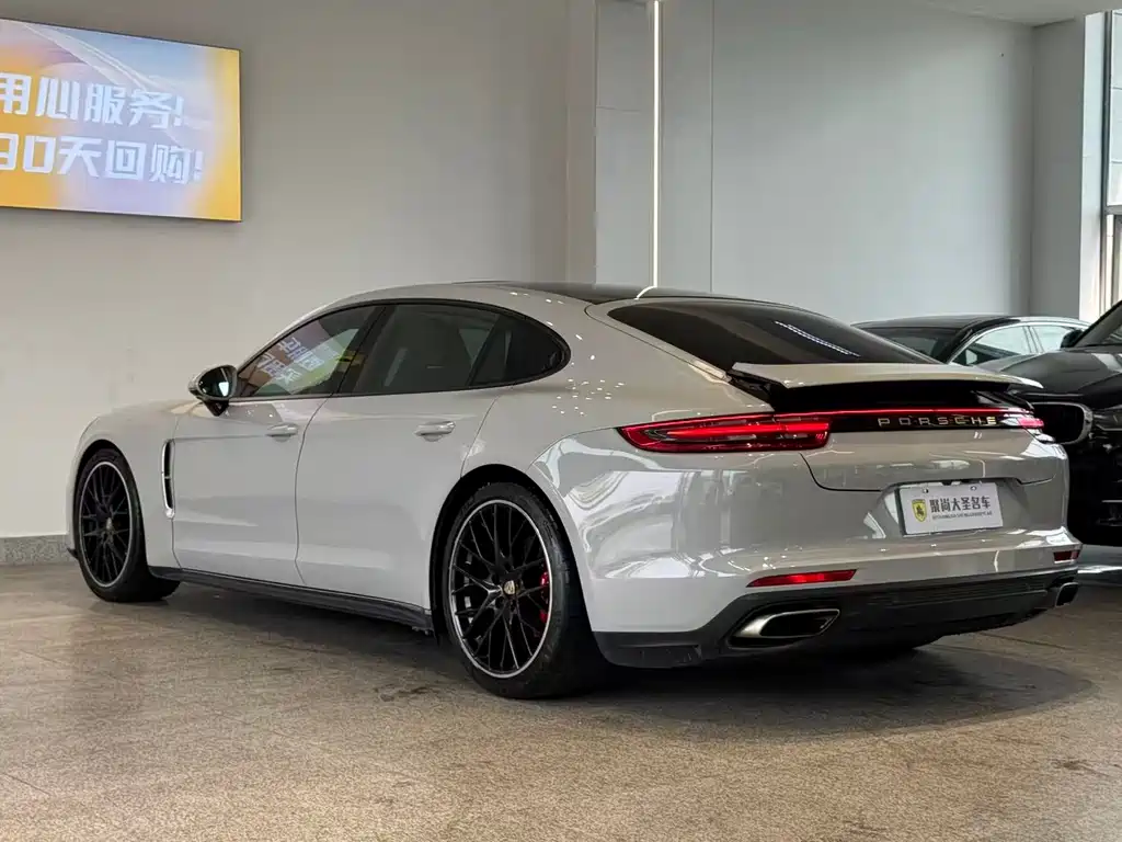 Porsche Panamera — миниатюра 7