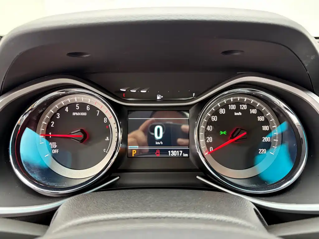 Chevrolet Volando — миниатюра 6