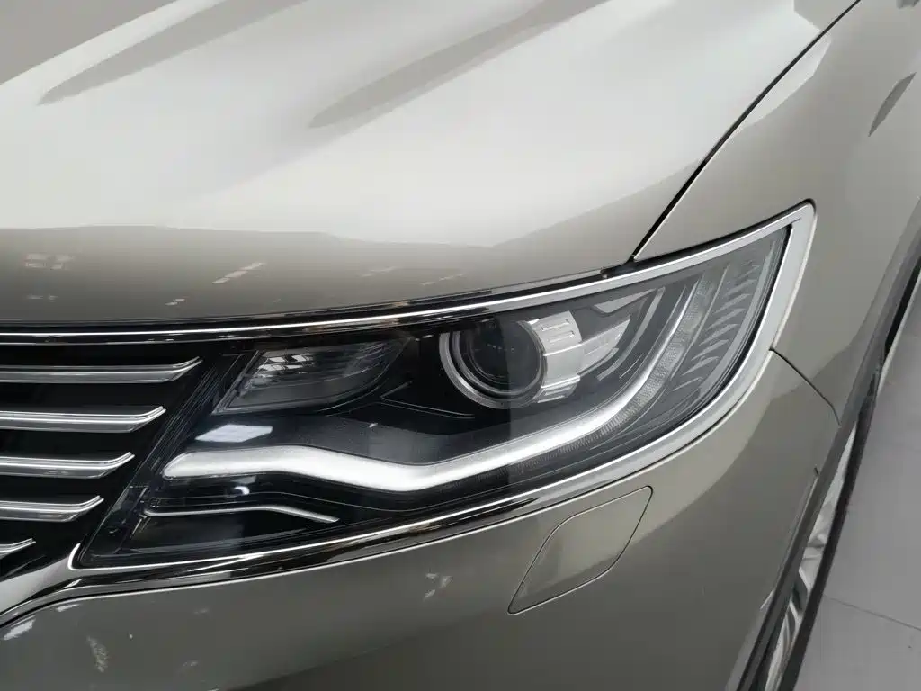 Lincoln MKX — миниатюра 7