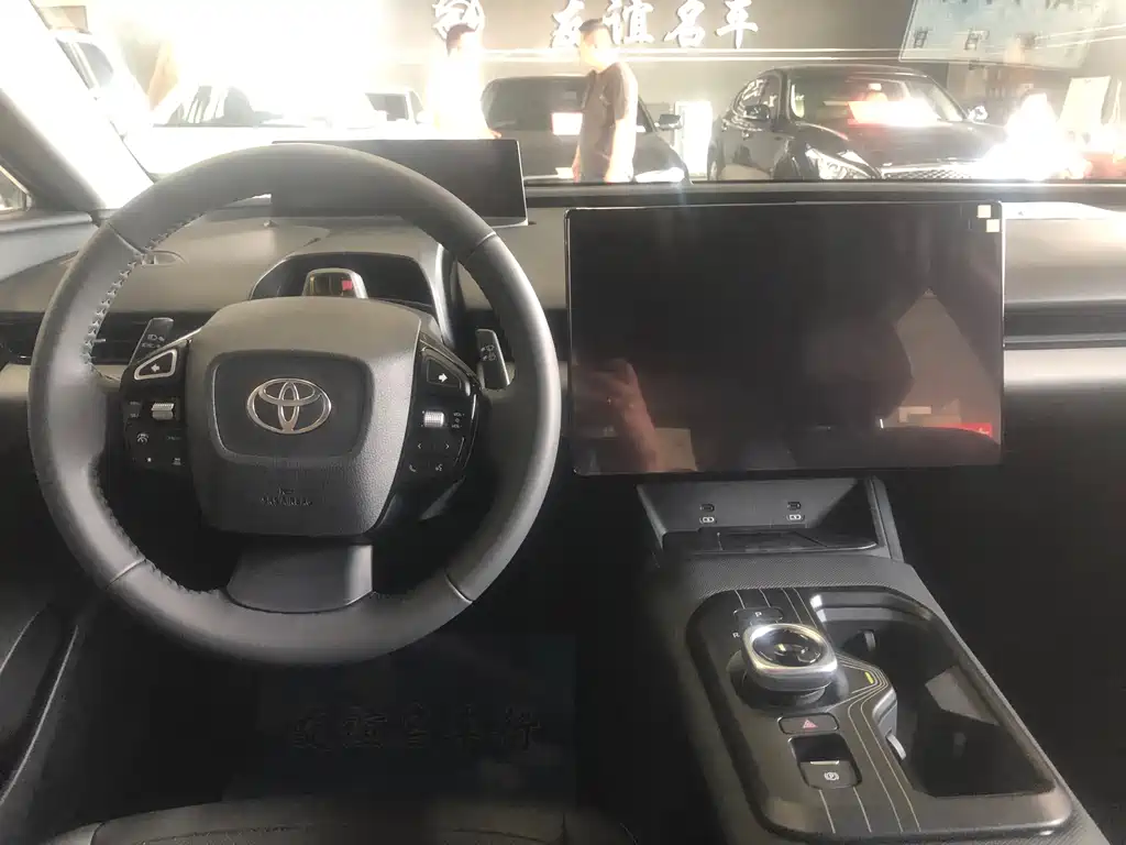 Toyota bZ5 2025 550 PRO