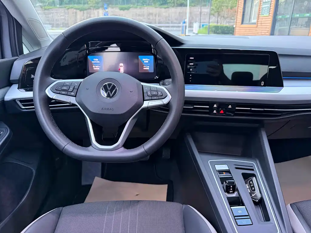 Volkswagen Golf — миниатюра 10